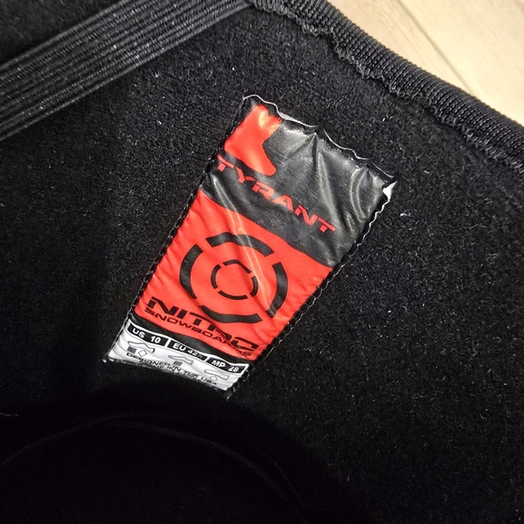 Nitro Snowboard Boots 10 Tyrant Black Snowboarding Athletic Winter Sport - Picture 8 of 11